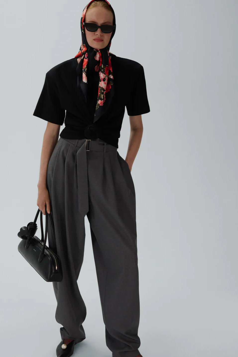 Knot-Front T-shirt in Black