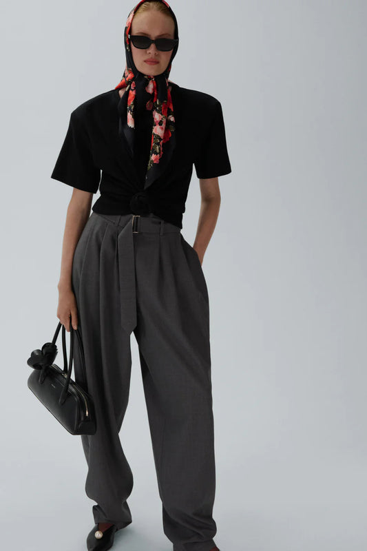 Knot-Front T-shirt in Black